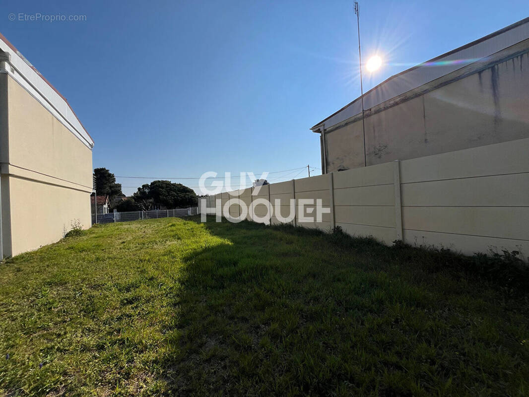 Terrain à LE VERDON-SUR-MER