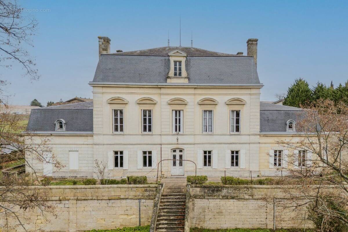 Maison à MONTAGNE