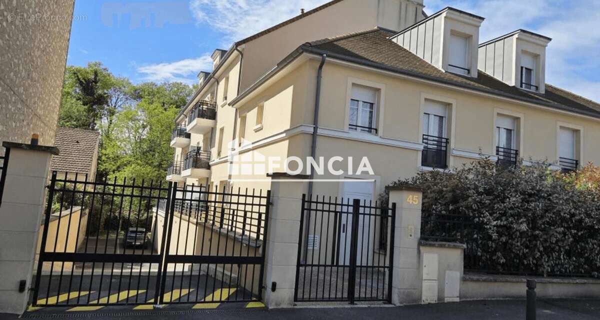 Appartement à DAMMARIE-LES-LYS