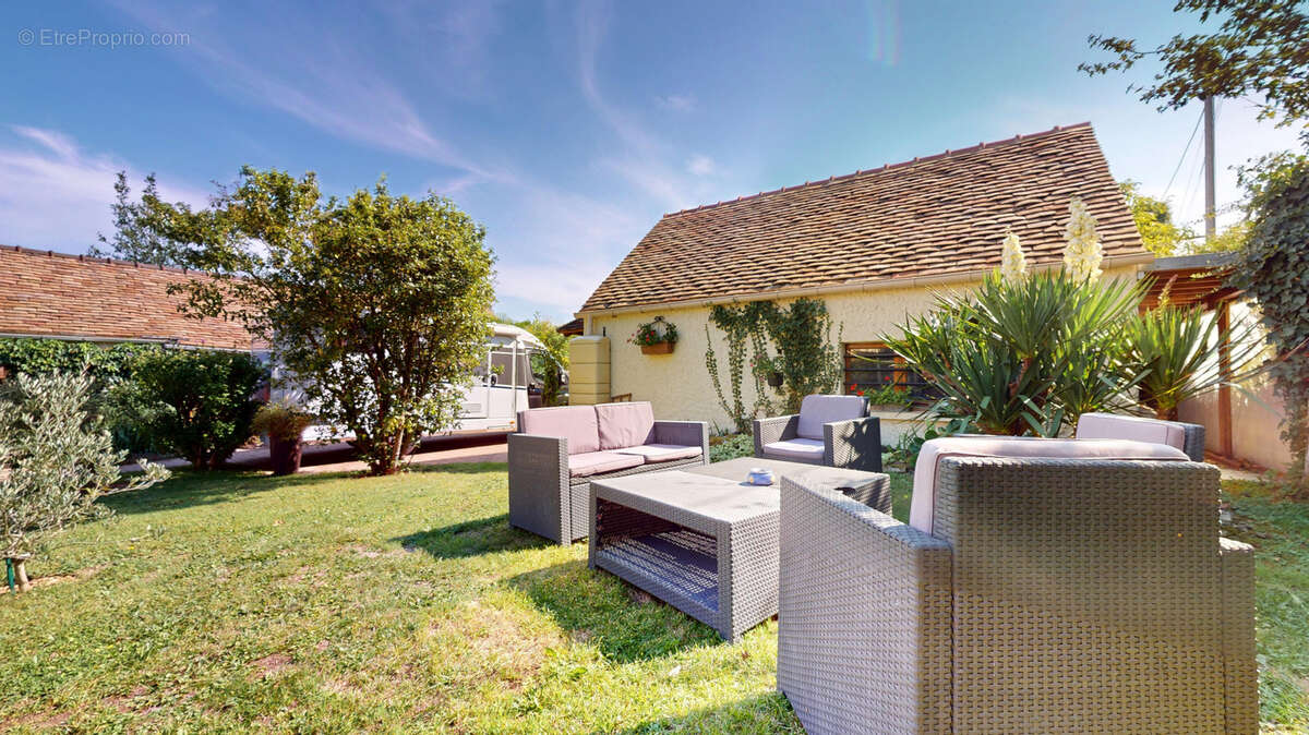 Maison à PONT-SUR-YONNE