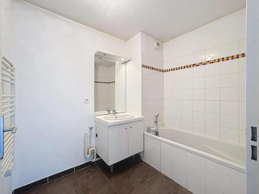  - Appartement à LILLE