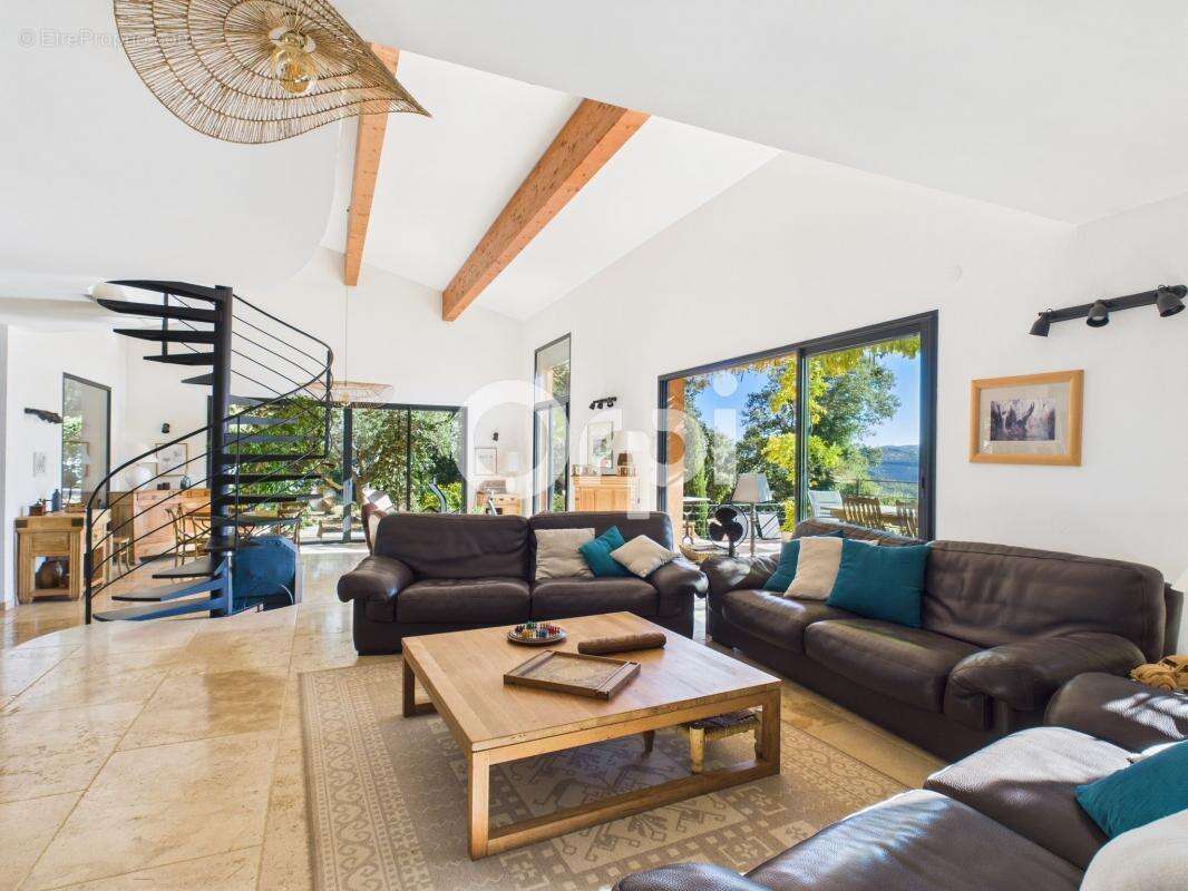 Maison à MONTAUROUX