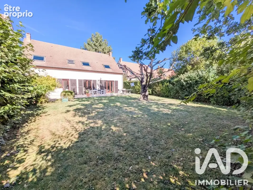 Photo 1 - Maison à BUSSY-SAINT-GEORGES