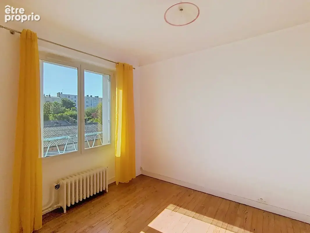Maison de ville - Secteur Montaigne / Saint-Luc. - photo 9