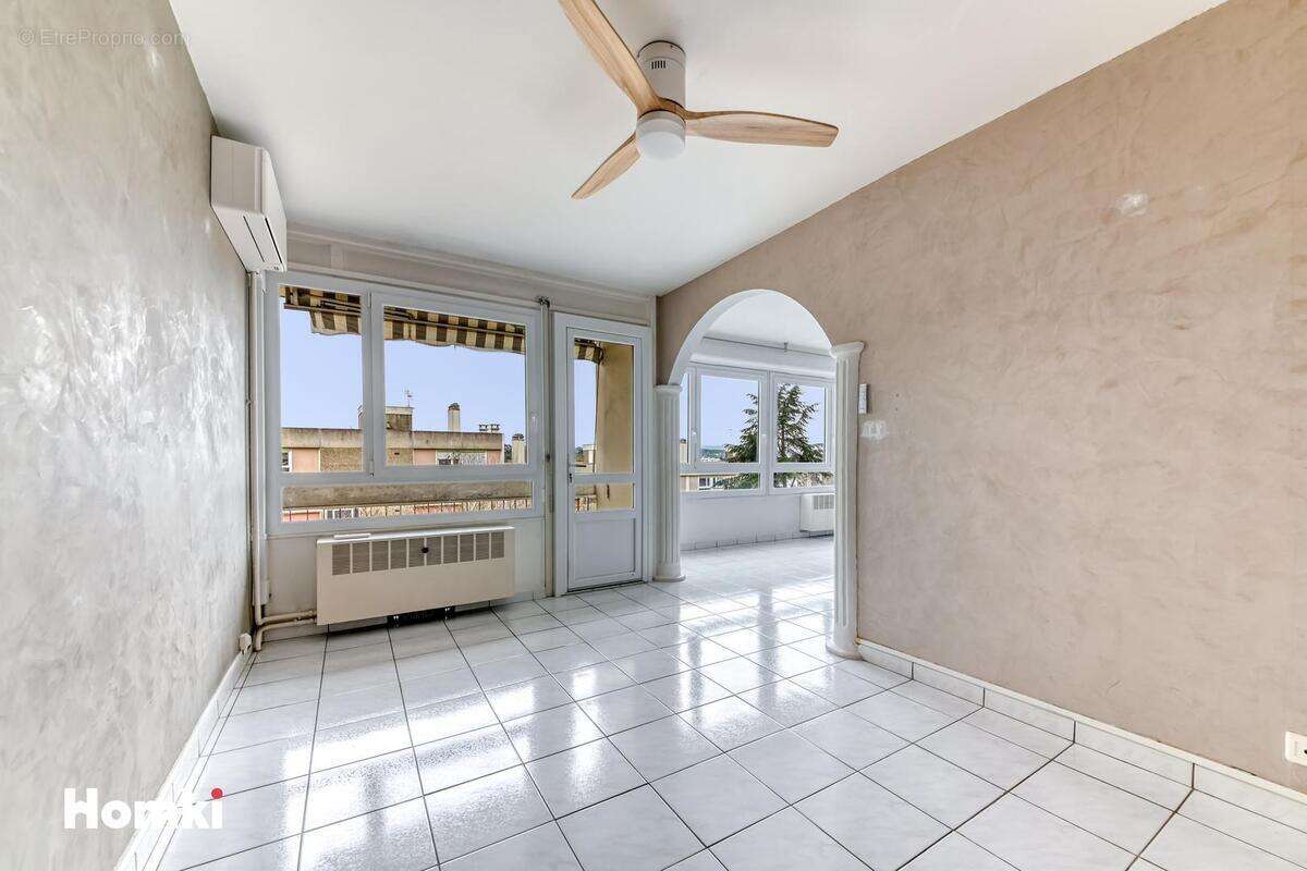 Appartement à OULLINS