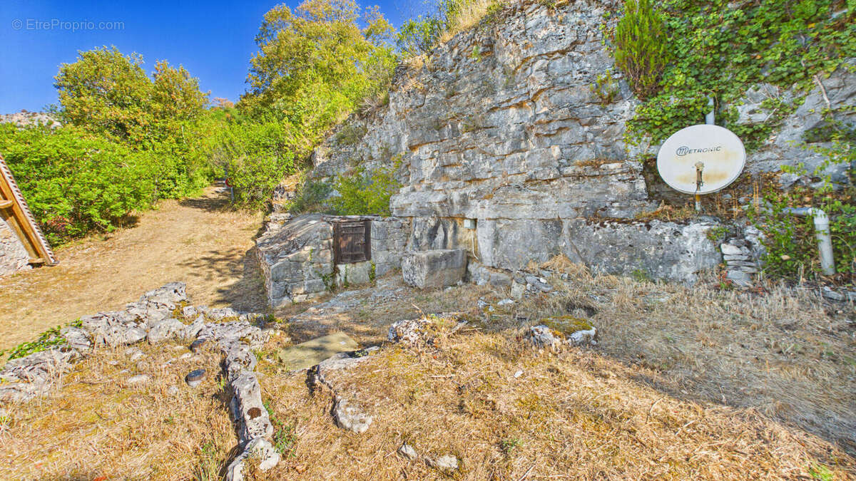 Maison perchée au bout d une impasse ! - photo 15