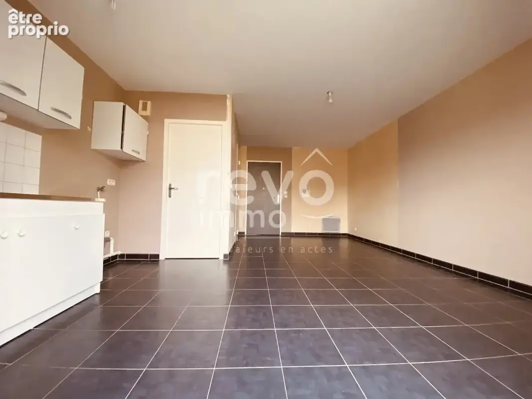 Appartement T3 place Ney - photo 3