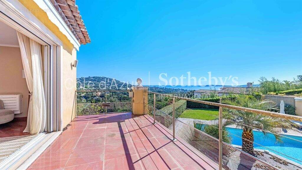 Exclusivité : Villa vue mer avec piscine - Golfe de Saint-Tropez - photo 12