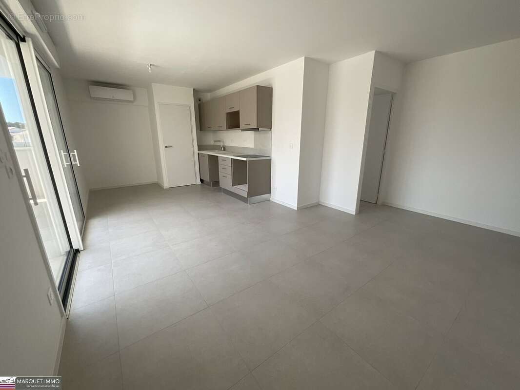 Appartement à SAUVIAN