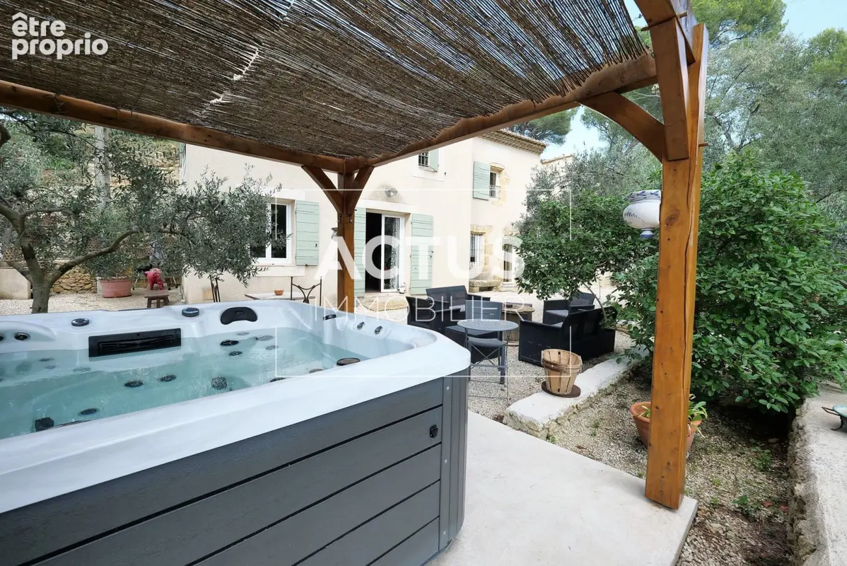 Maison 5 pièces 186 m² à vendre à Salon-De-Provence (13300) - photo 2