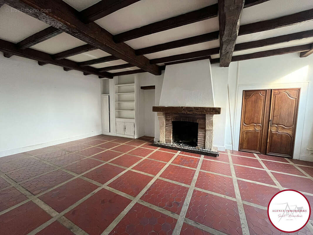 Appartement à SAINT-AMAND-MONTROND