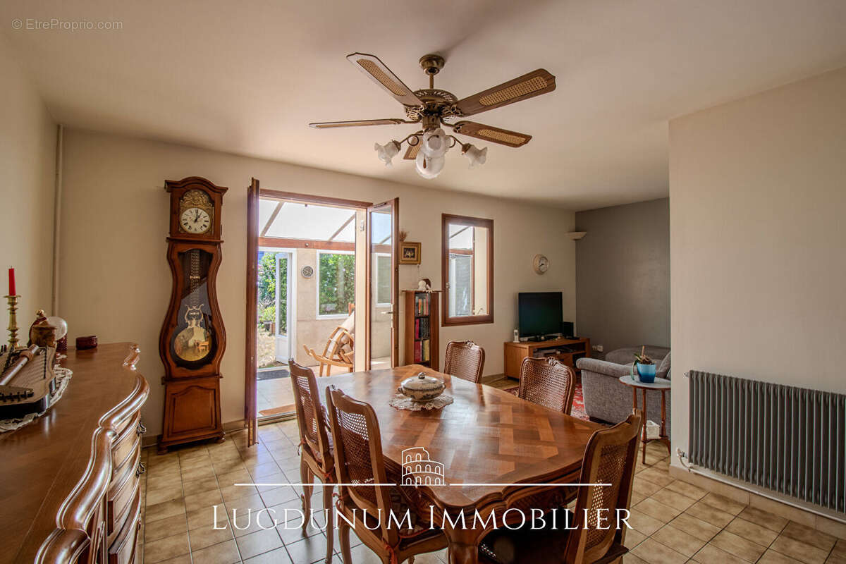 Maison Grigny Sur Rhone 5 pièce(s) 86 m2 avec beau Jardin - photo 2