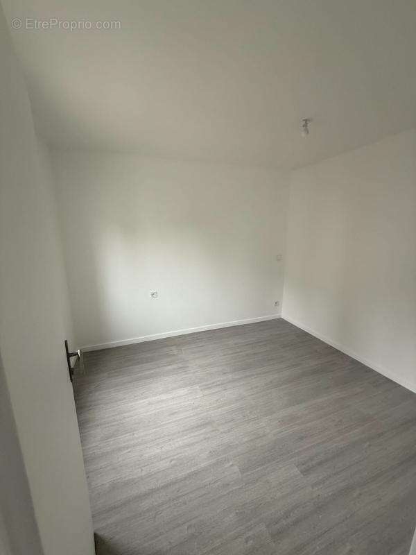 Commerce à SAINT-JUST-EN-CHAUSSEE