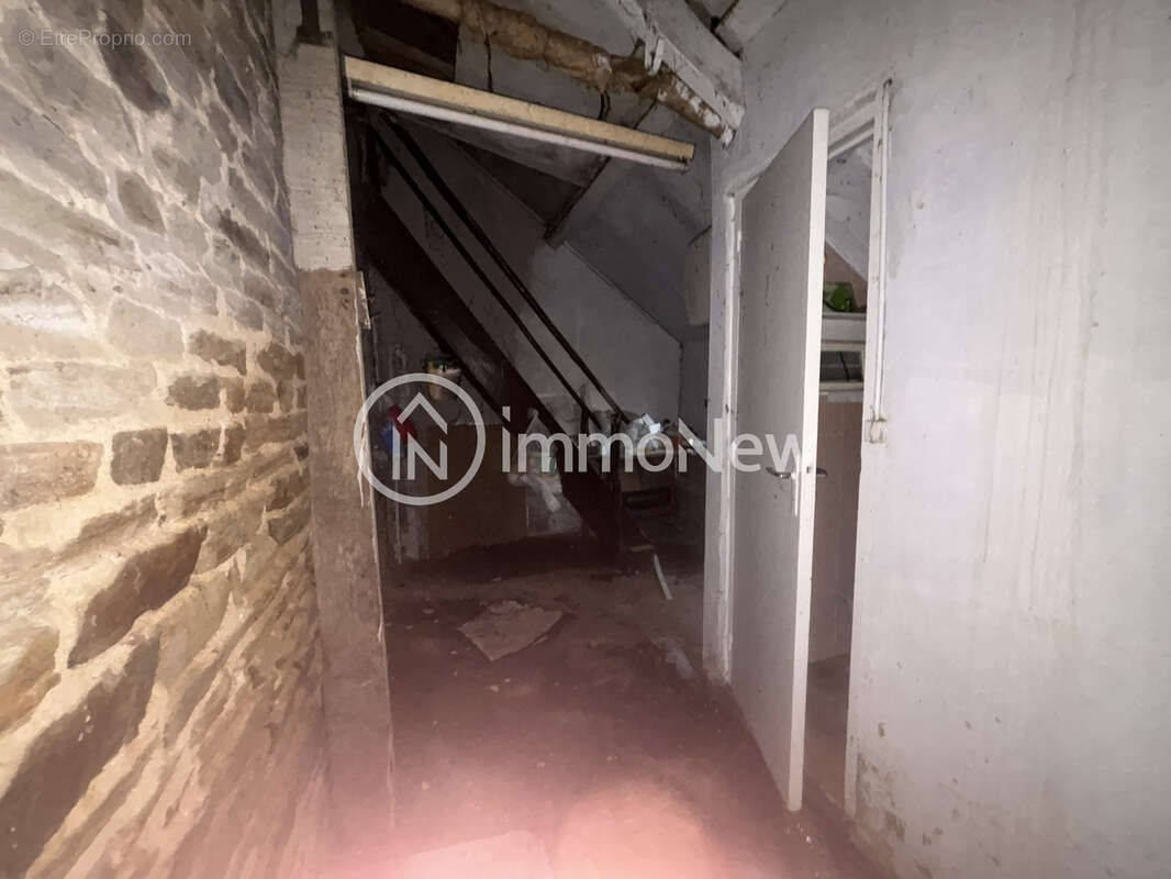 Maison plain pied 80 m2 sur terrain de 1603 m2 a renover - photo 11