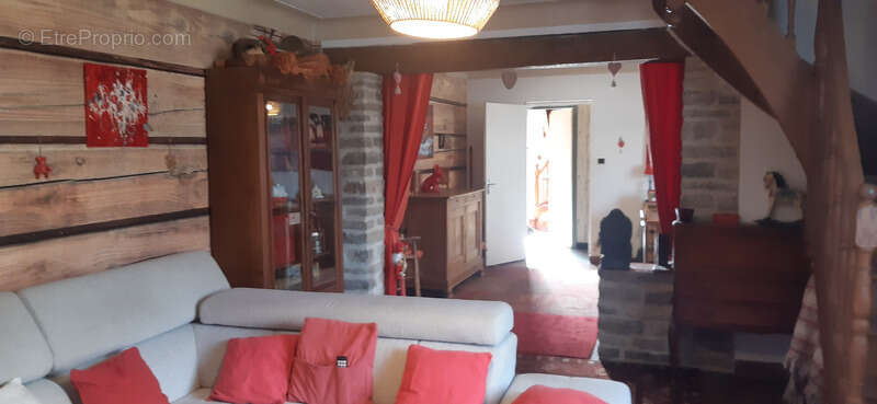 Maison à LIMOGNE-EN-QUERCY