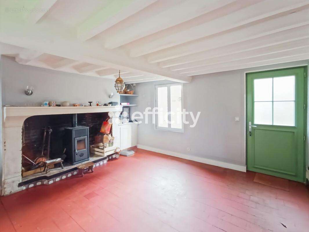 Maison à VANDRIMARE