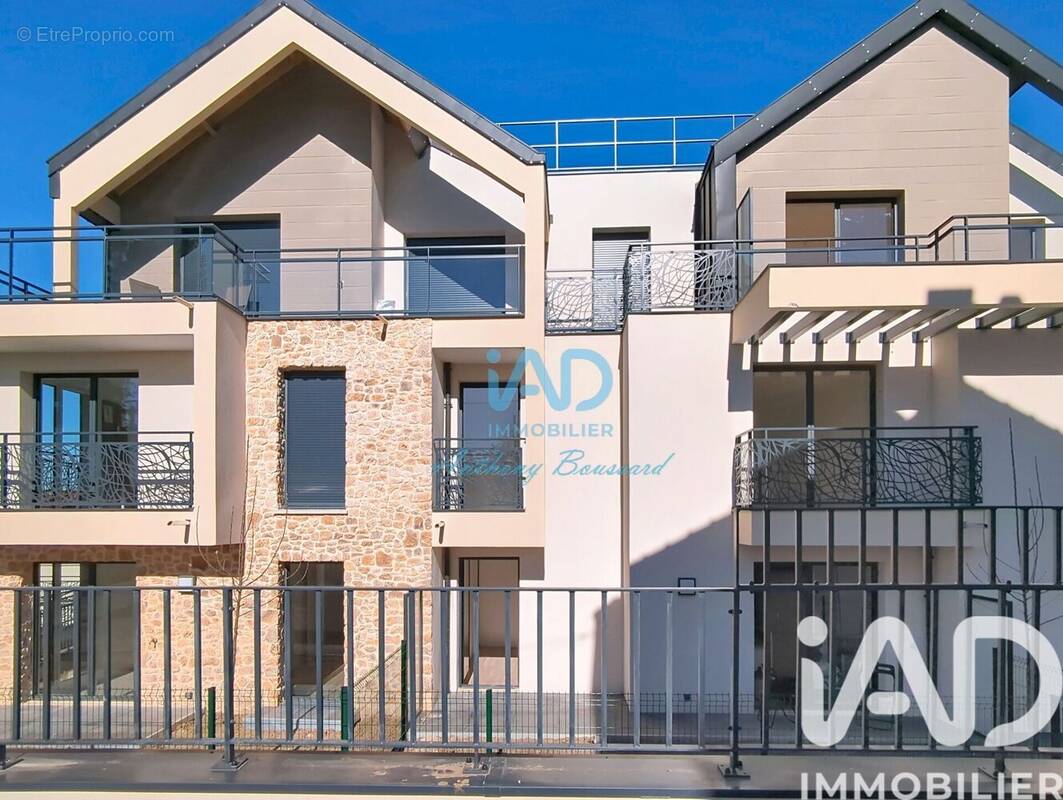 Photo 1 - Appartement à SAINT-THIBAULT-DES-VIGNES