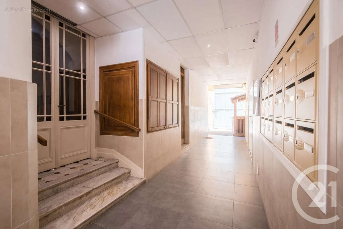 Appartement 64 m² à Nice  - photo 8