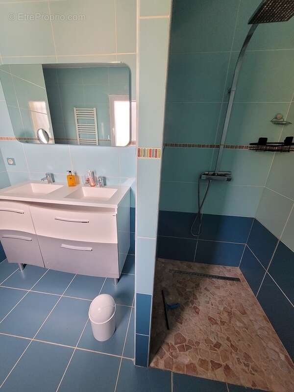 Maison à SAINT-GENIES-DE-FONTEDIT