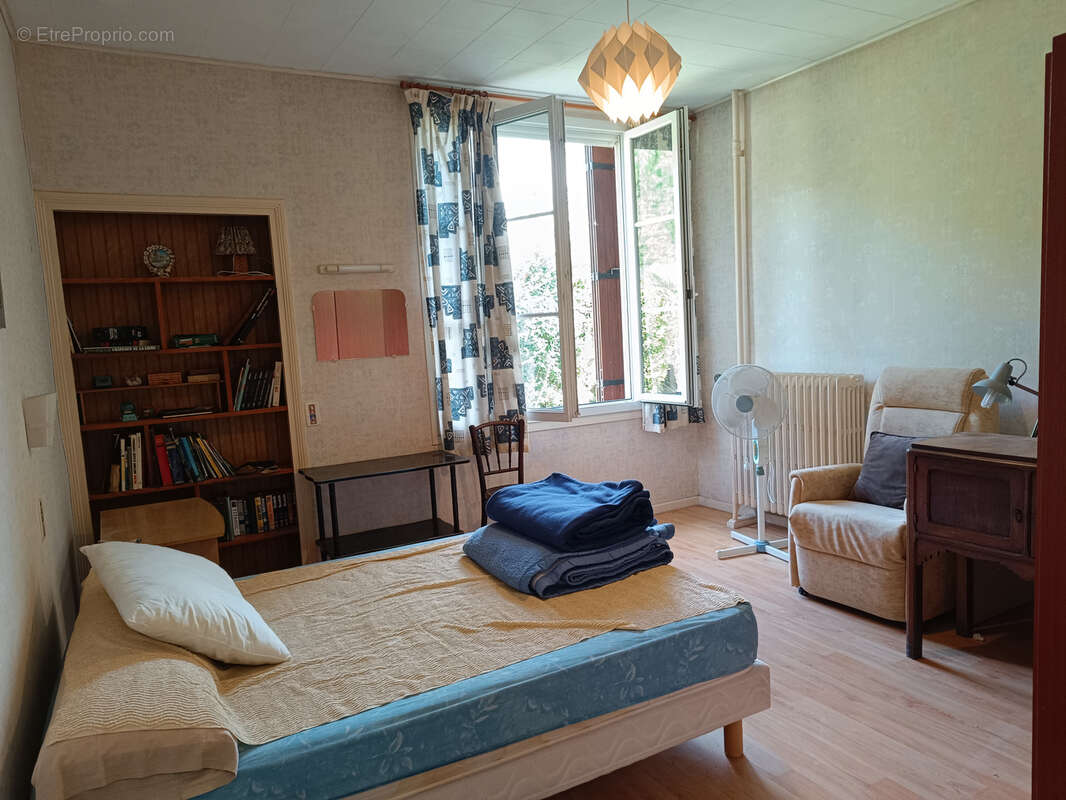 Maison à MONTELIMAR