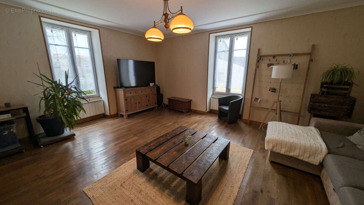 Photo 5 - Maison à SAINT-PIERRE-LE-VIEUX