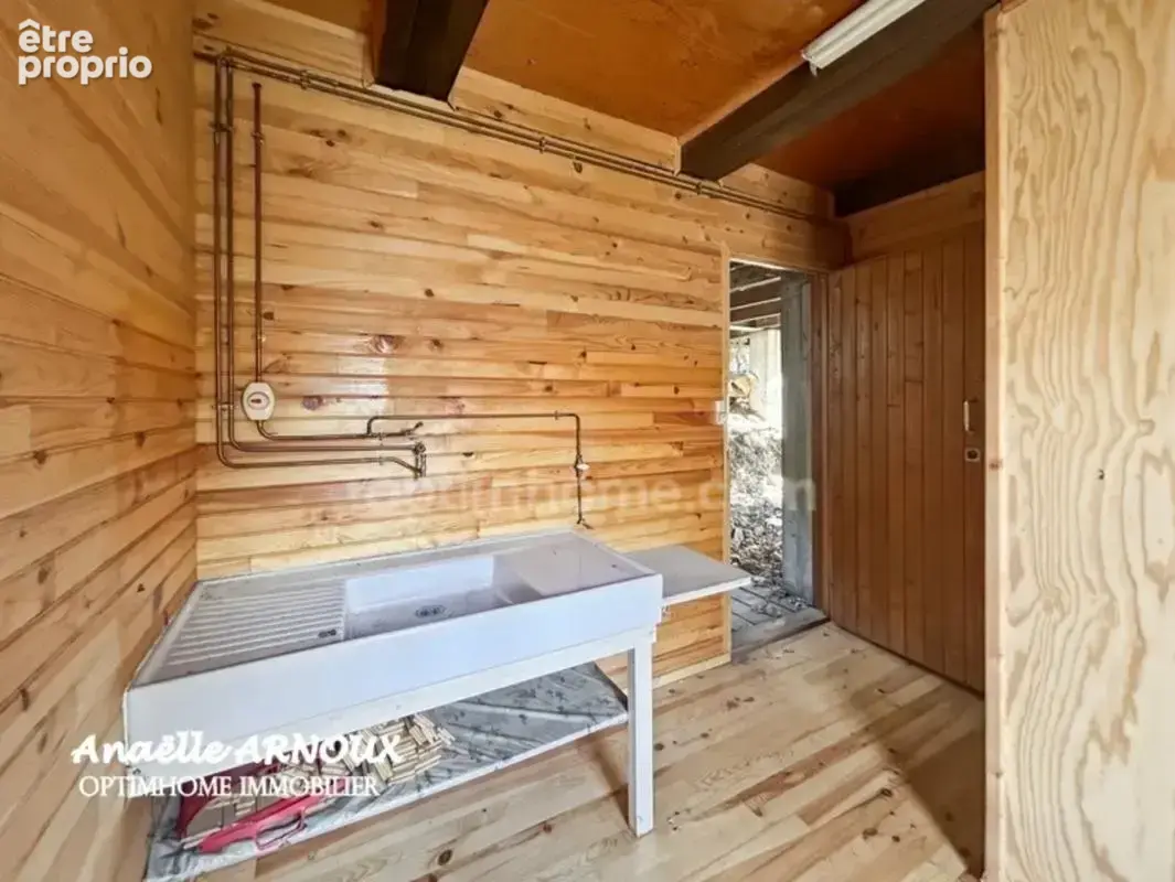 Chalet bois à fort potentiel à rénover au coeur du village d'Orcières - photo 18