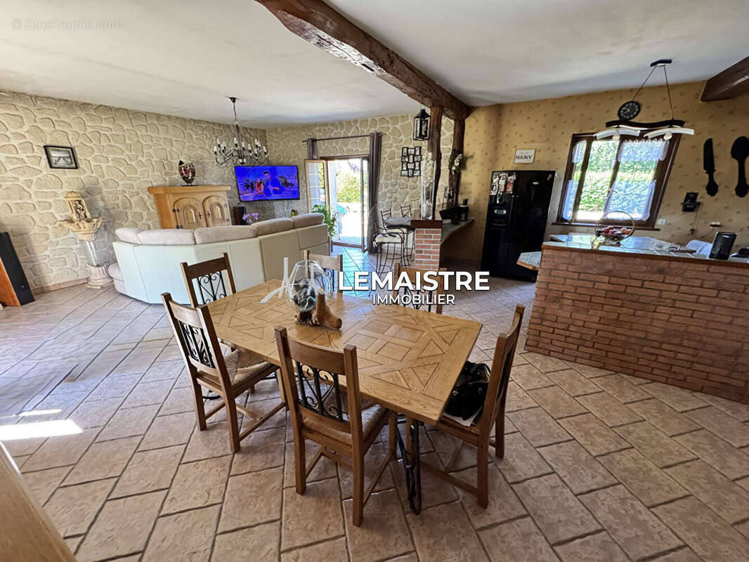 Secteur Goderville/Le Havre- Maison 216m²-5 chambres- Garage 73m²- Terrain 2400m² - photo 2