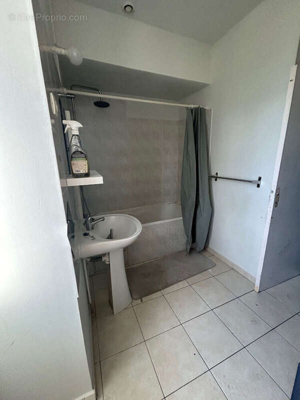Appartement à LEUDEVILLE