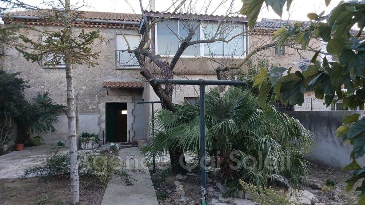 Maison à NISSAN-LEZ-ENSERUNE