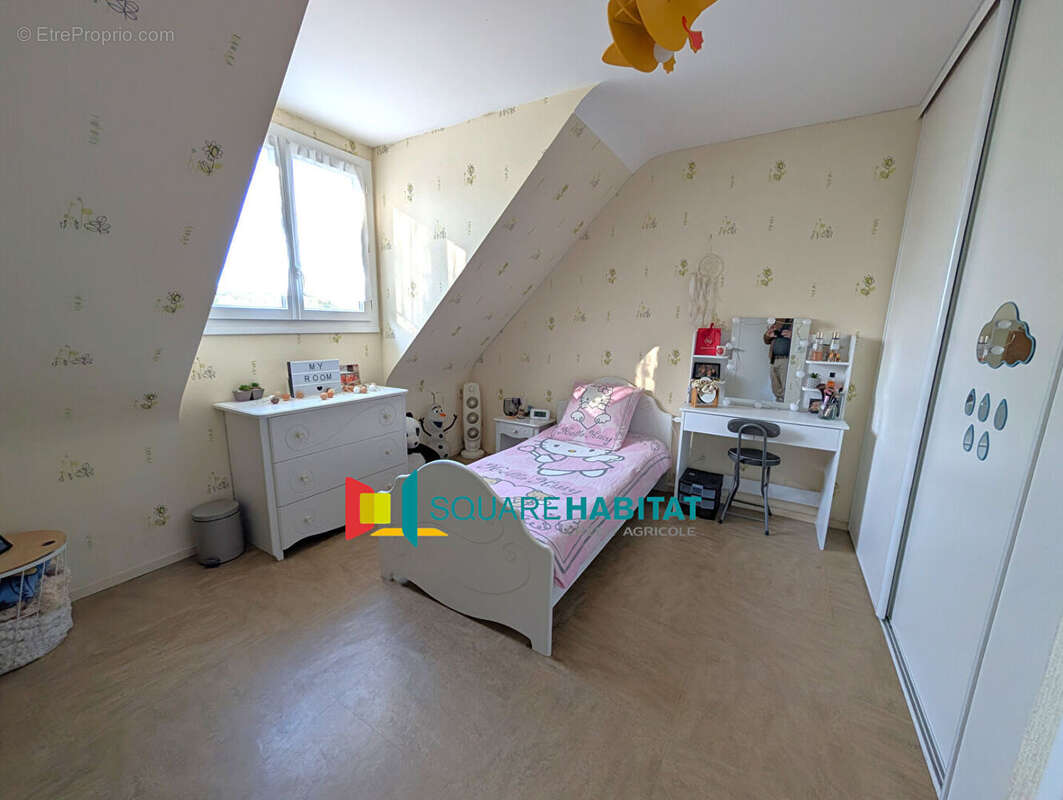 Maison à LA MEMBROLLE-SUR-LONGUENEE