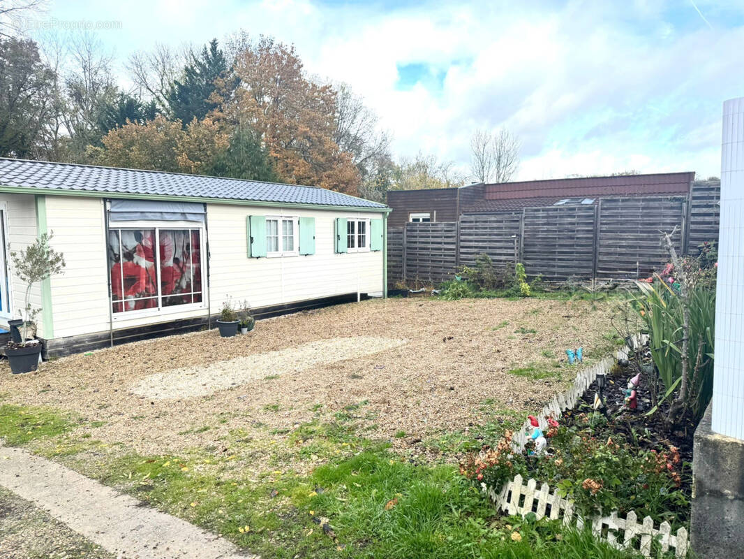 Maison à LE CHATELET-EN-BRIE