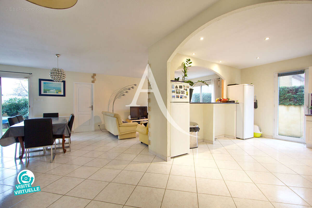 Maison à VILLENEUVE-LES-MAGUELONE