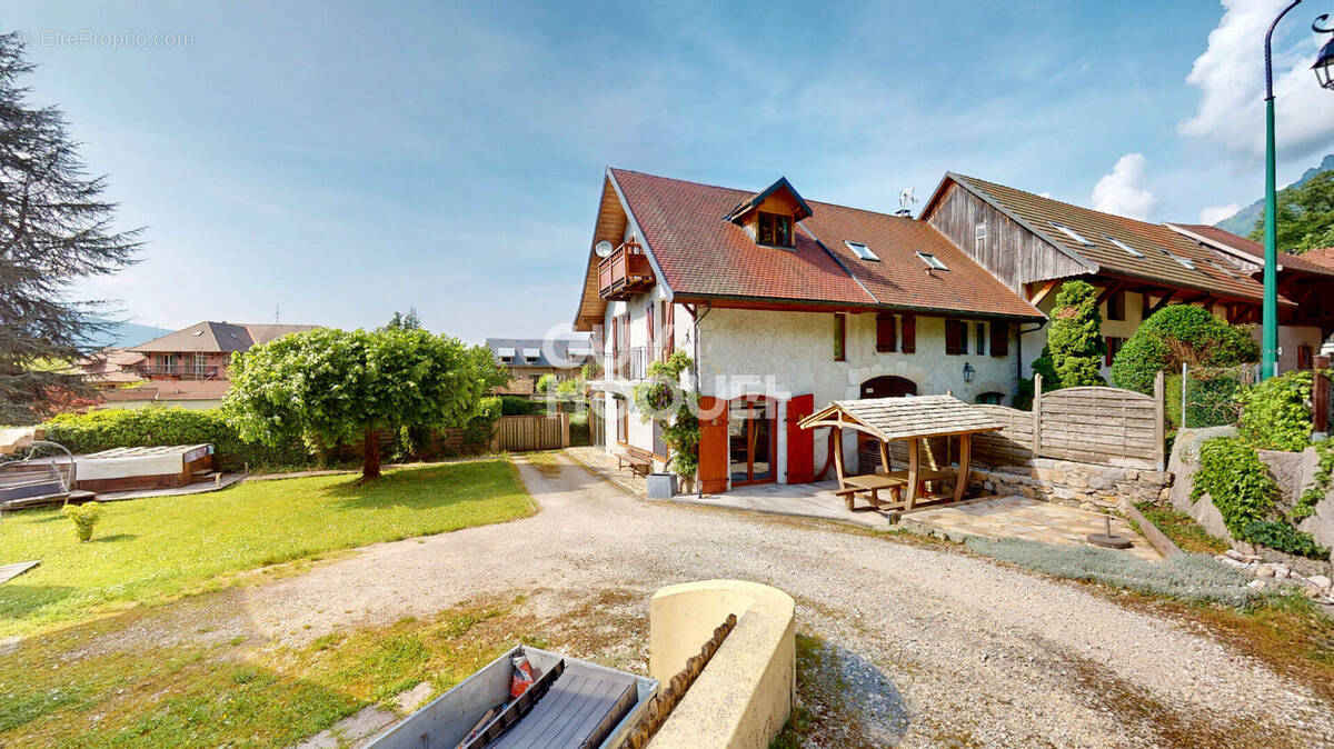 Maison à DUINGT