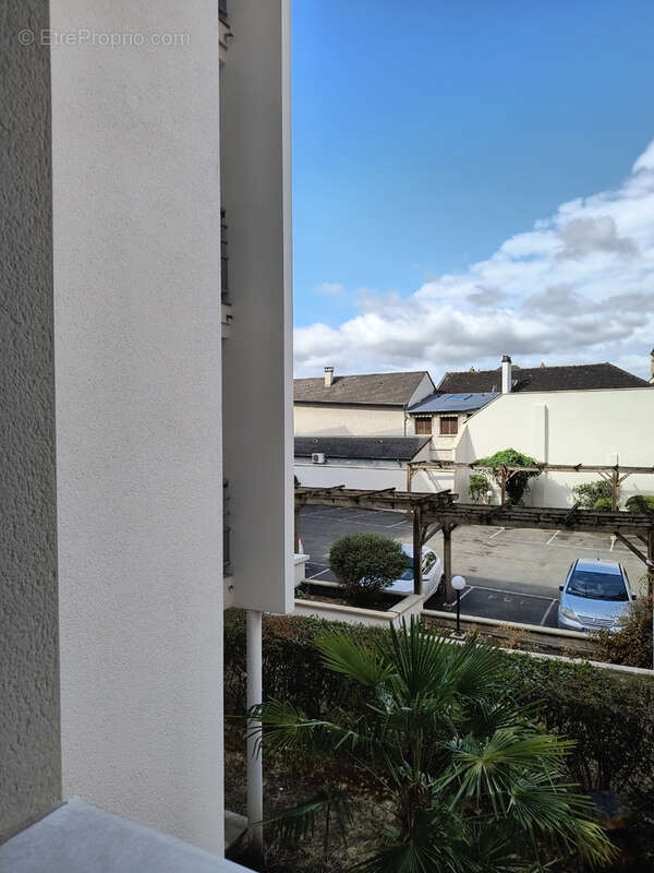 BRIVE bel appartement excellent état avec  Terrasse et balcon. - photo 11