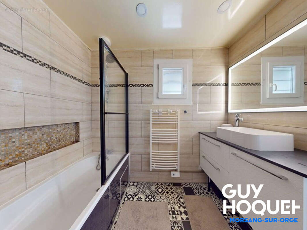 Maison à SAVIGNY-SUR-ORGE