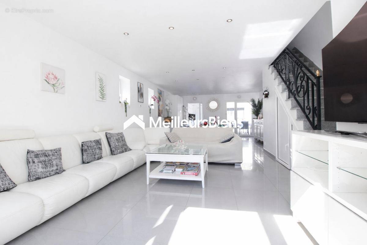 Maison à SAVIGNY-SUR-ORGE