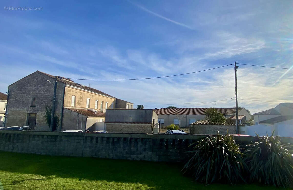 Appartement 1100 m² à Bourcefranc-Le-Chapus  - photo 2