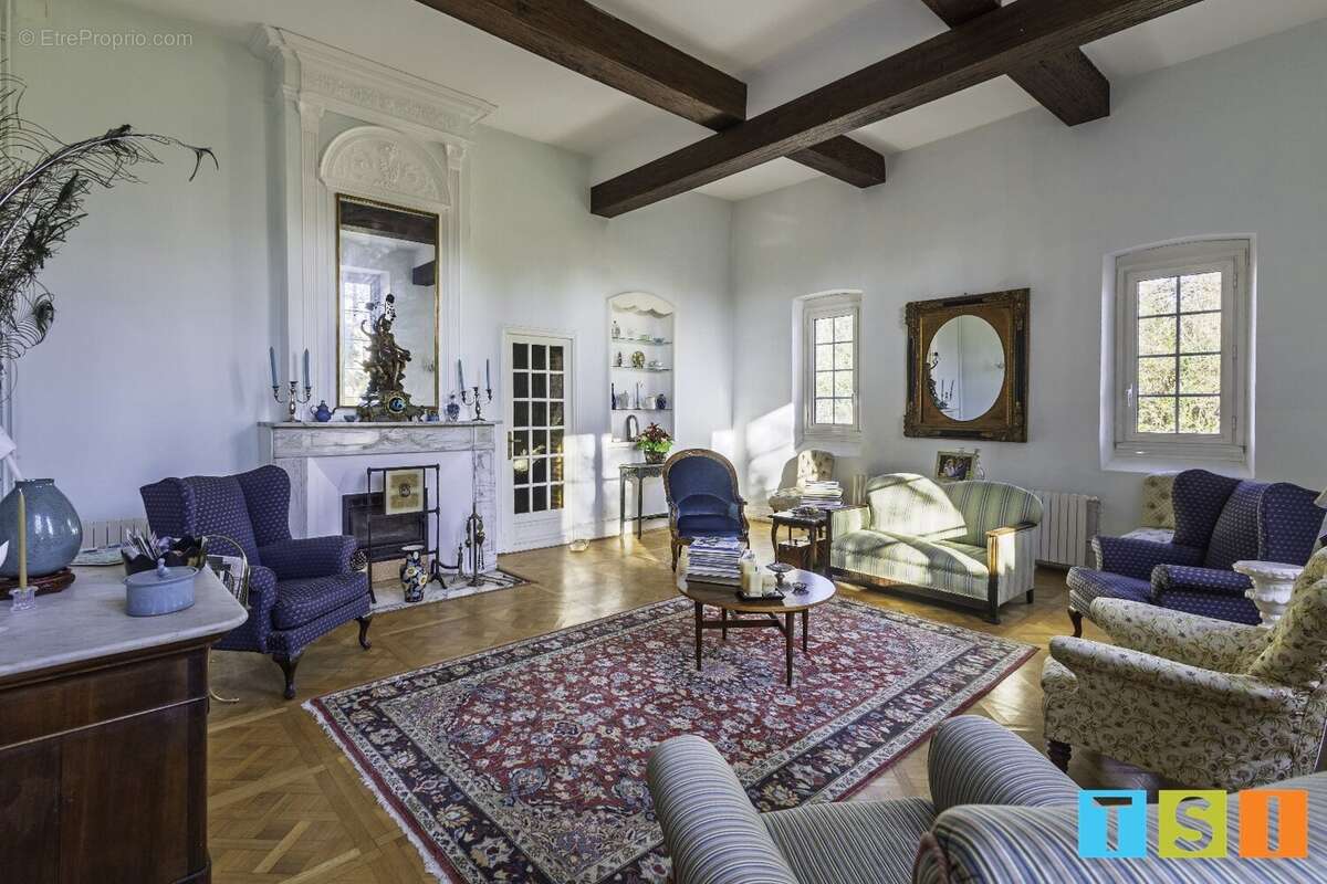 Maison à MONTESQUIEU-VOLVESTRE