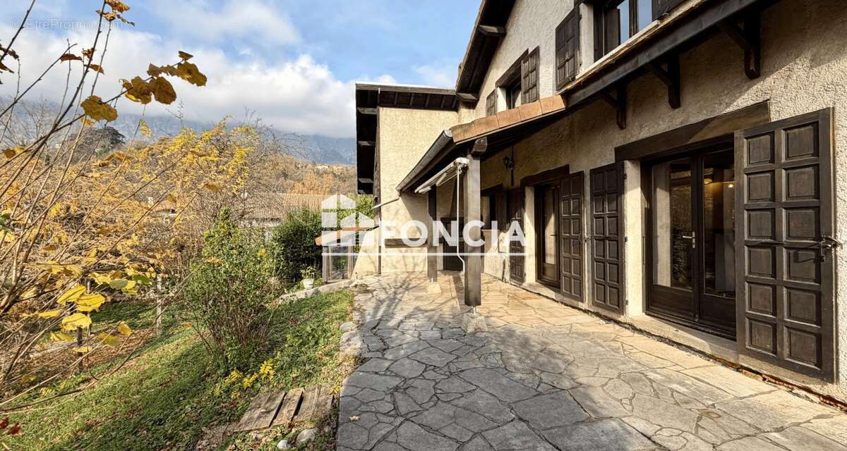 Maison à MONTBONNOT-SAINT-MARTIN