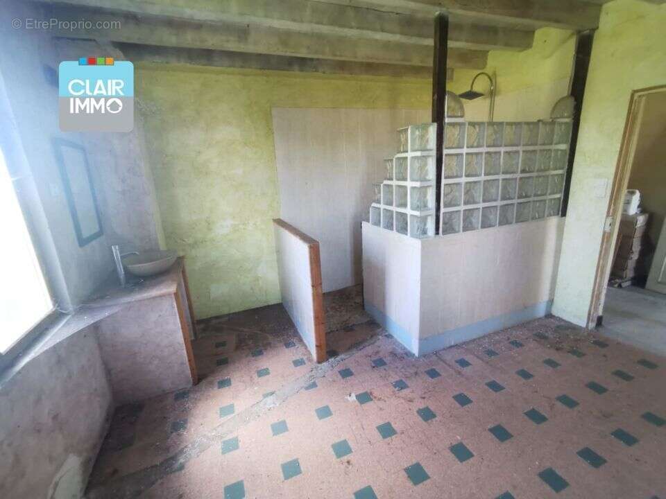 Maison de 123 m² à rénover à SORNAY 