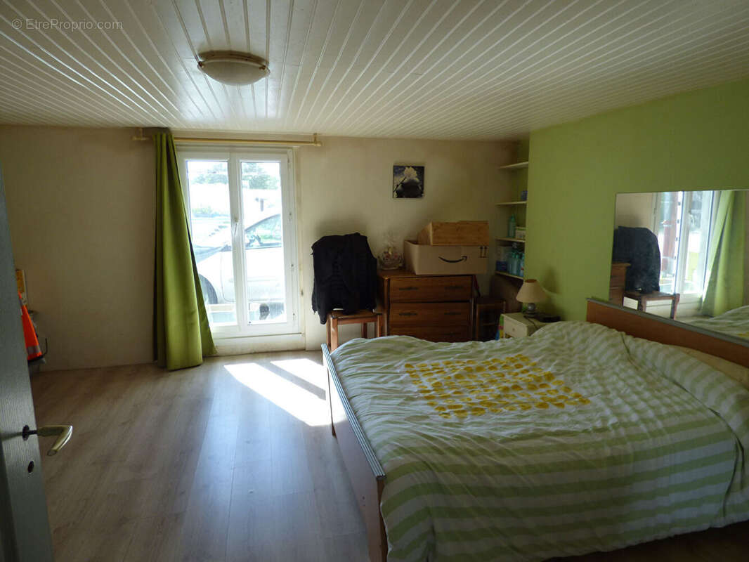Maison rénovée 131 m² ?4 chambres, dépendances,3 117 m² de terrain - photo 6