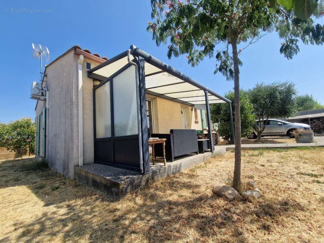Pavillon de plain pied de type 5 avec piscine et jardin - photo 15