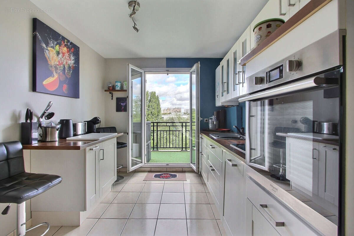 Appartement à VILLENEUVE-LA-GARENNE