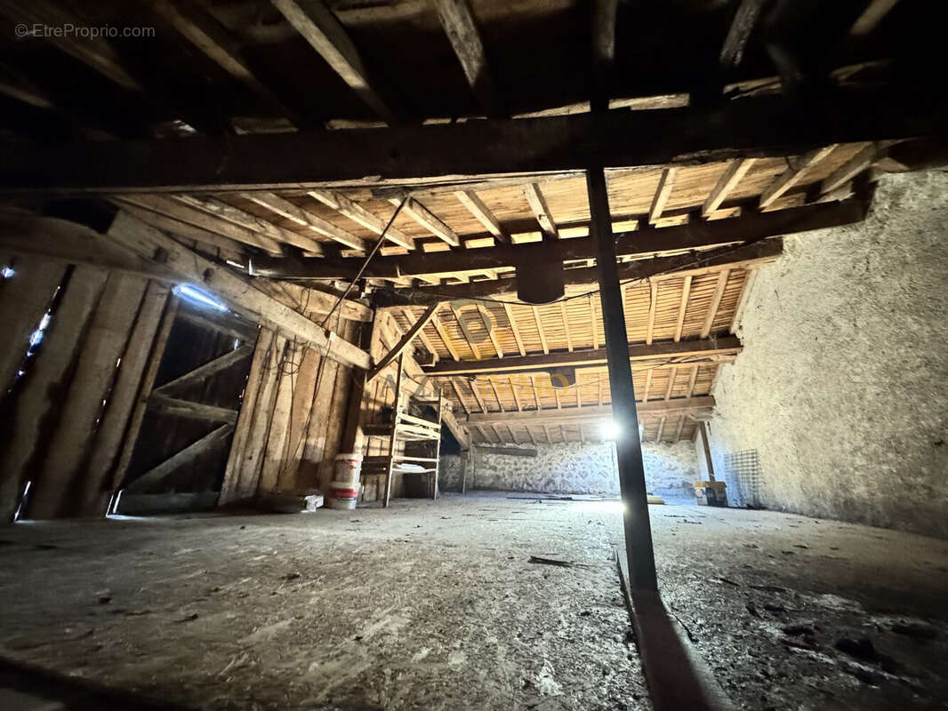 Maison à SECONDIGNY