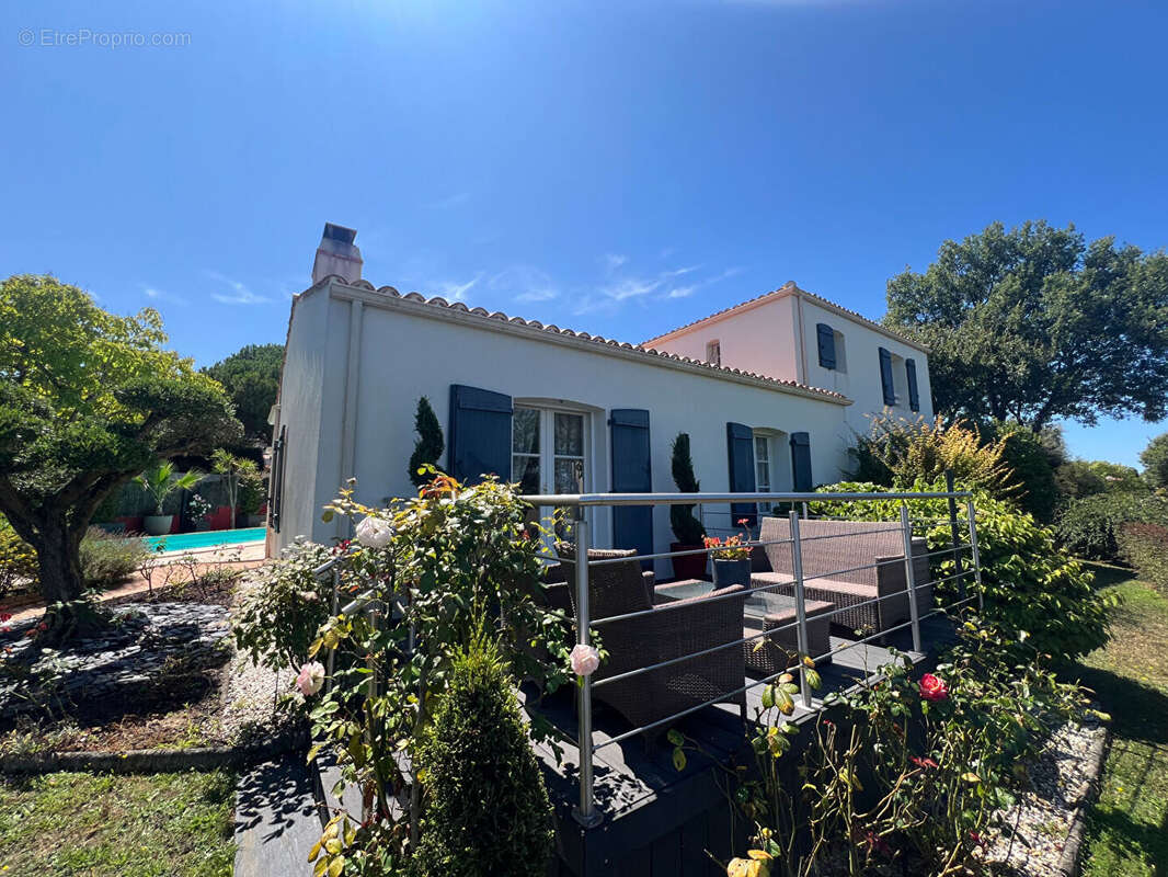 Maison Les Sables D Olonne 190 m2 - photo 4