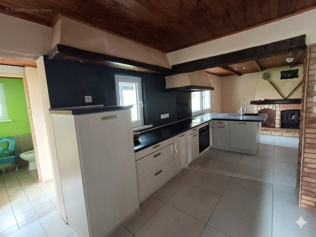 Maison à CHAVANNES-SUR-L'ETANG