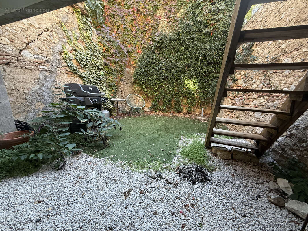 Maison à MONTPEYROUX