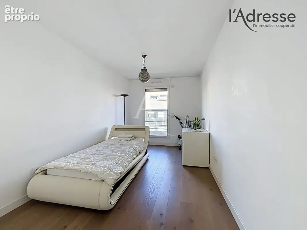 Duplex 113m² Quartier République - Terrasse - Parkings et cave - photo 15
