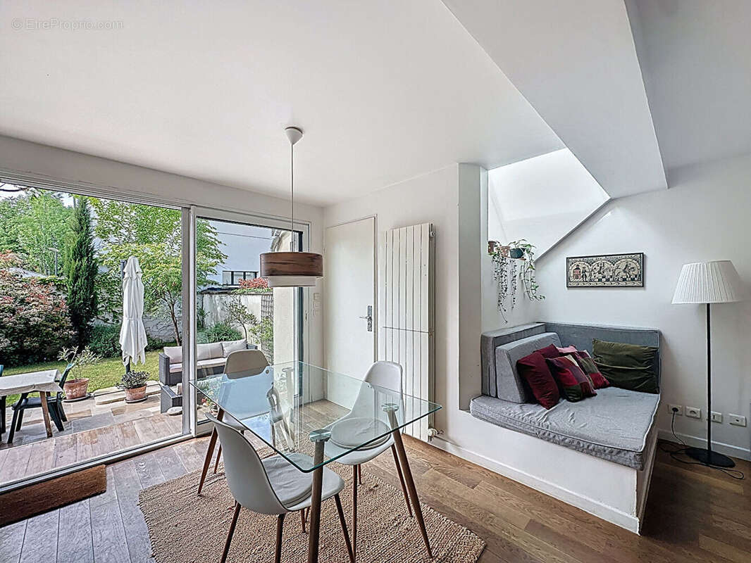 Maison à SAINT-MAUR-DES-FOSSES