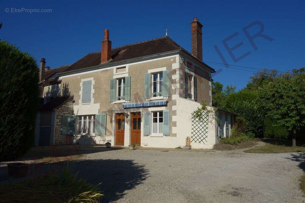 Maison à TONNERRE